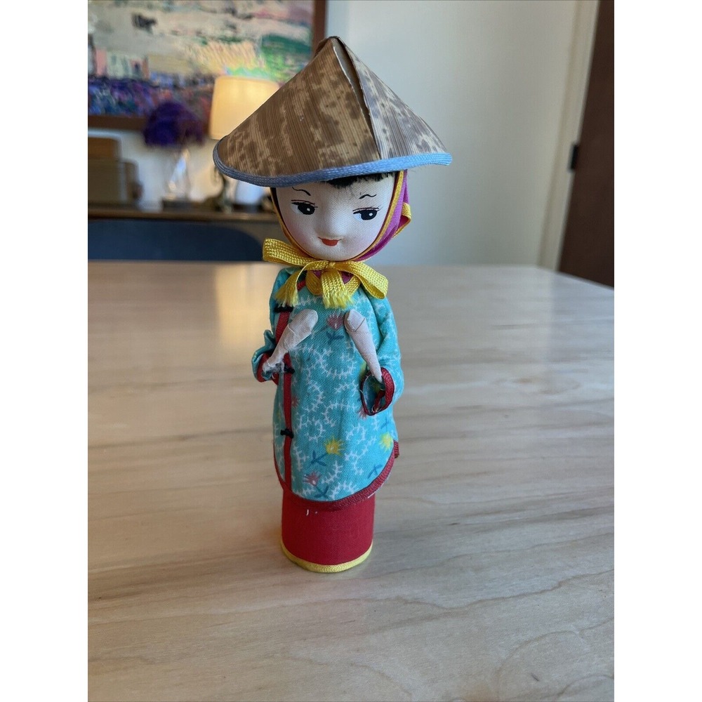 Vintage Award Chinese Cloth Face Traditional Doll Rice Hat Made Taiwan Universal